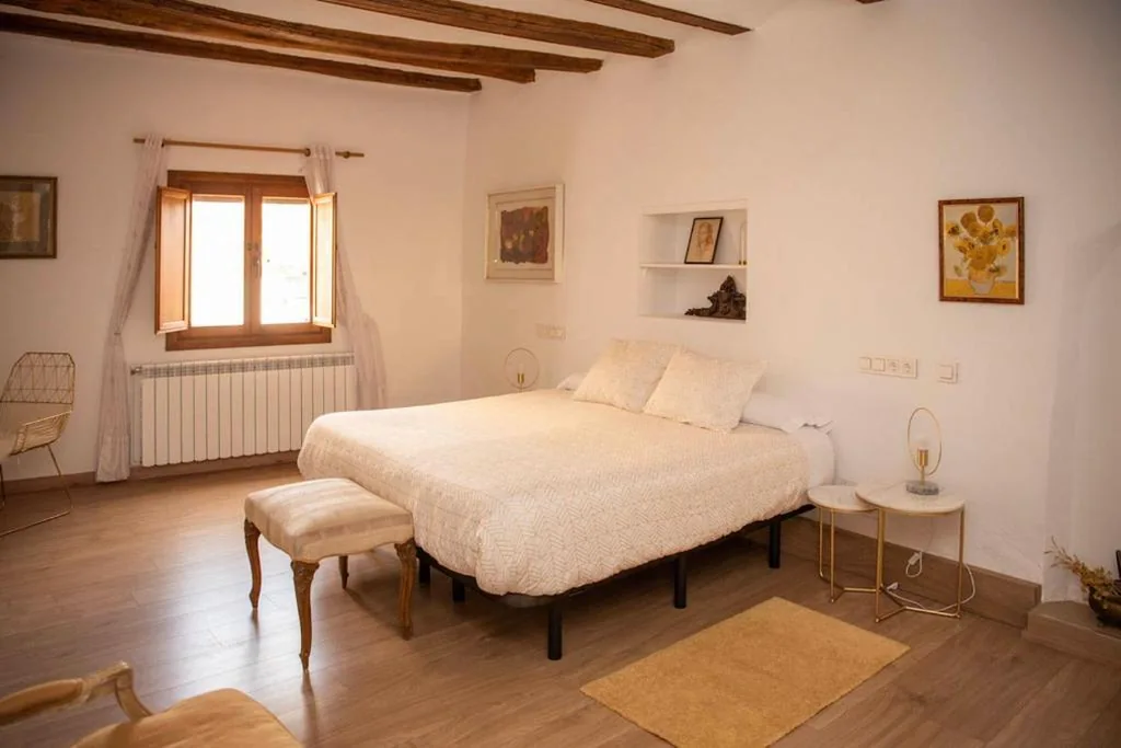 Habitación Doble con bañera de hidromasaje — Castillo de Bulbuente de Luis Zueco