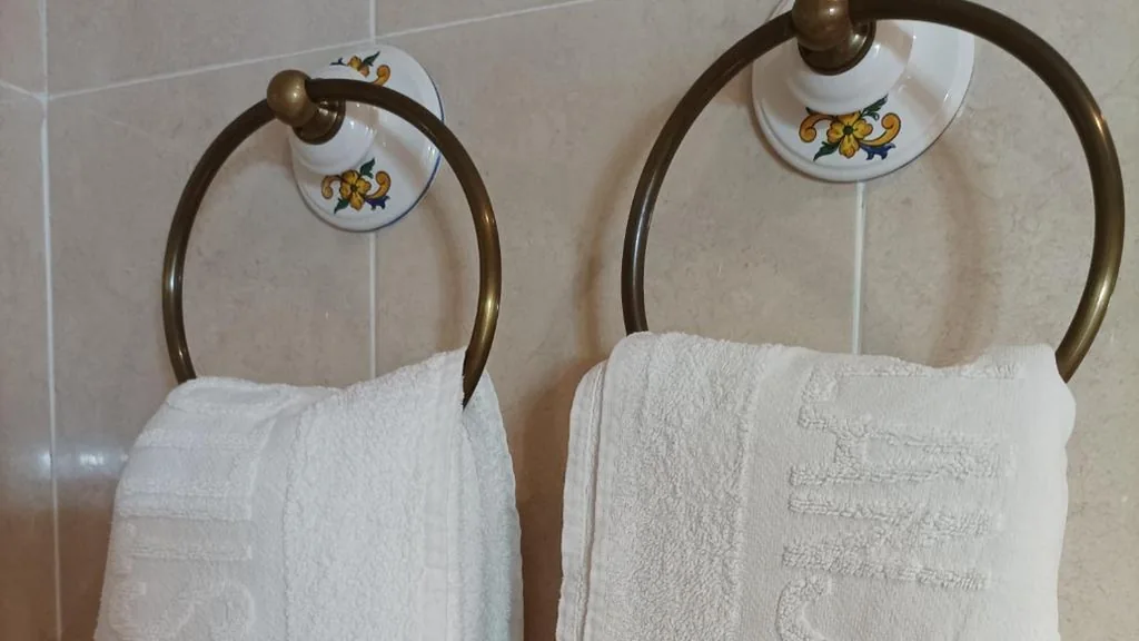 Tweepersoonskamer met uitzicht op de bergen — Castillo Lanjaron