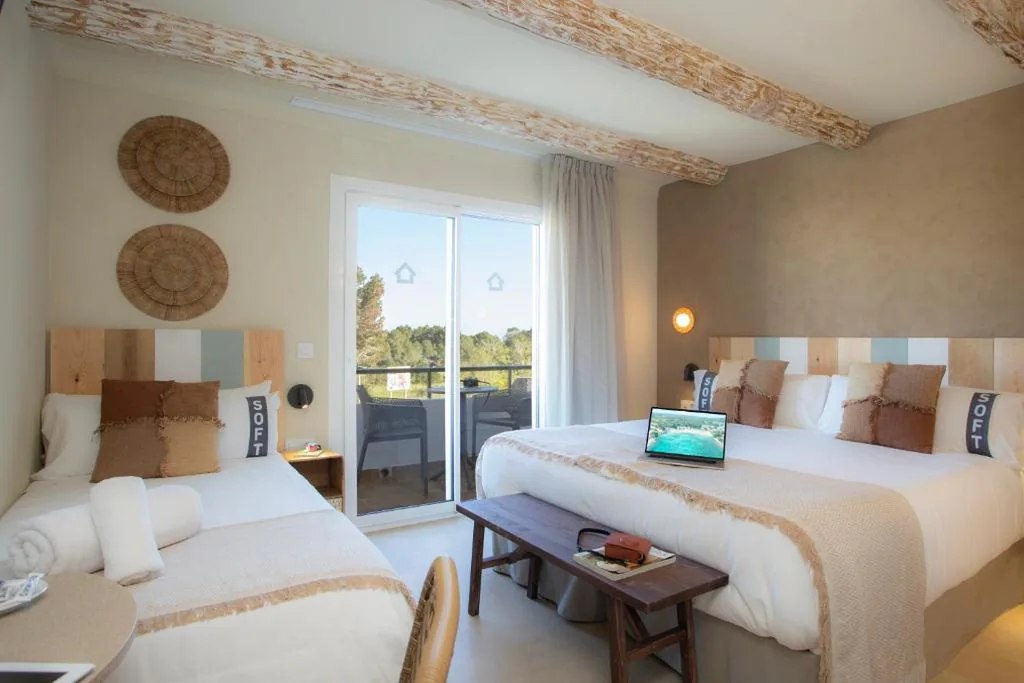 Habitación Doble con cama supletoria - 1 o 2 camas — Casual Bahía Ibiza by Casual Hoteles