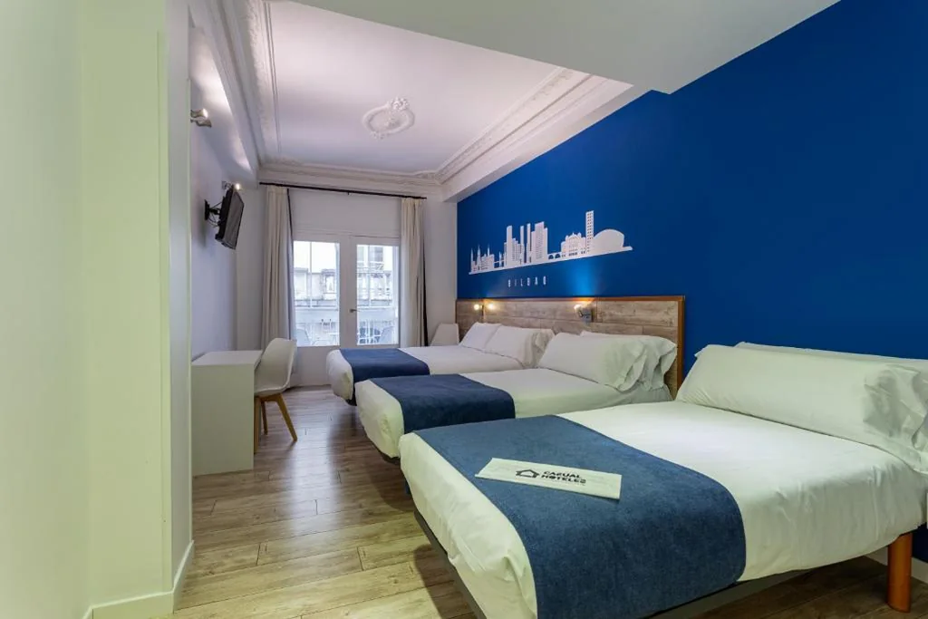 Habitación Familiar Superior — Casual Blue Bilbao