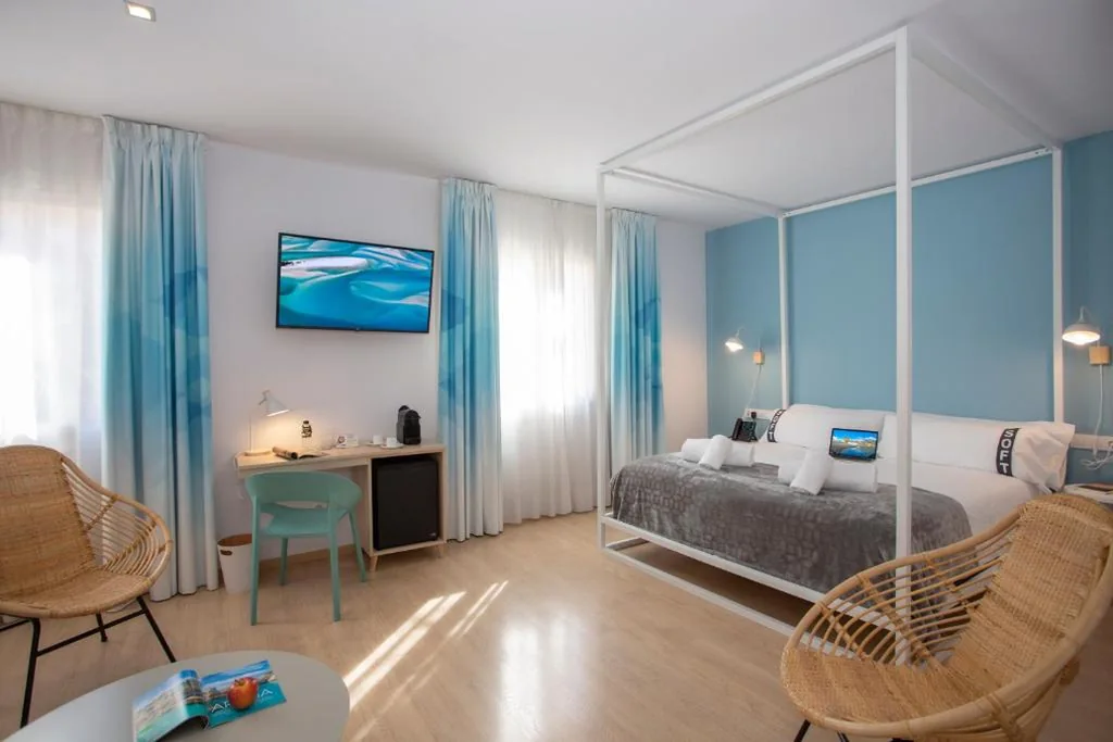 Habitación Doble Deluxe — Casual Colours Barcelona by Casual Hoteles
