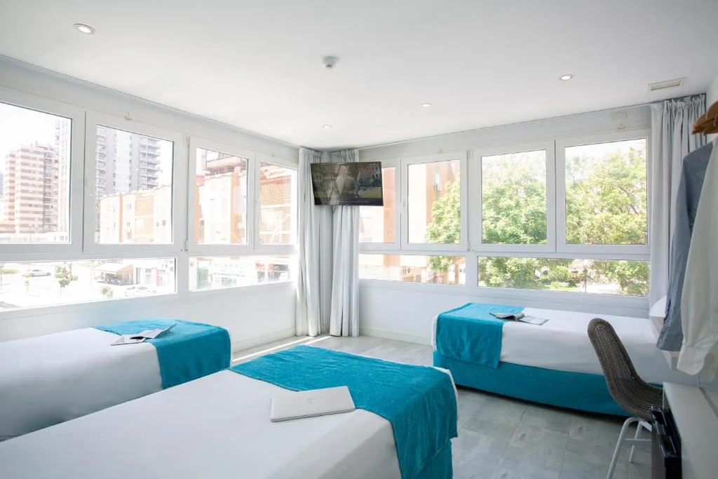 Habitación Triple — Casual del Mar Málaga by Casual Hoteles