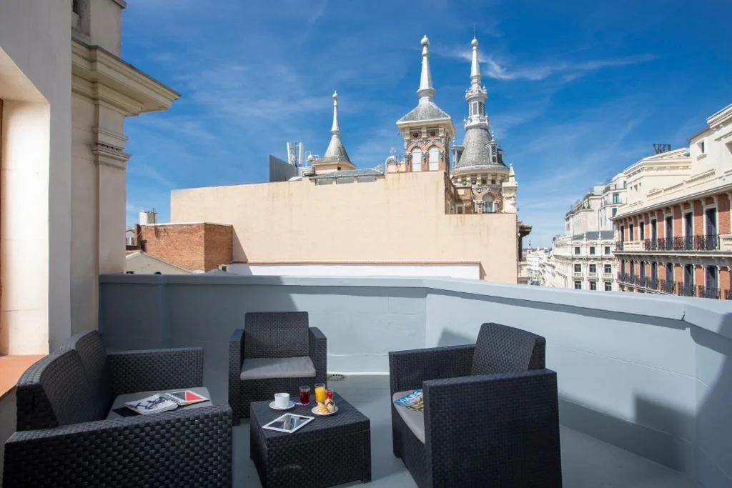 Habitación Doble con terraza — Casual del Teatro Madrid by Casual Hoteles