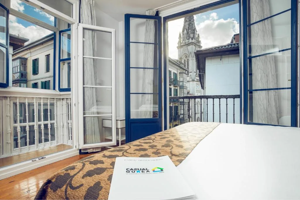 Chambre Double Supérieure avec balcon — Casual Gurea Bilbao
