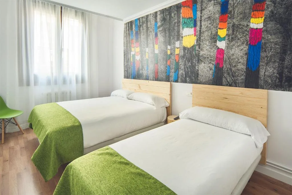 Camera tripla con bagno privato — Casual Serantes Bilbao