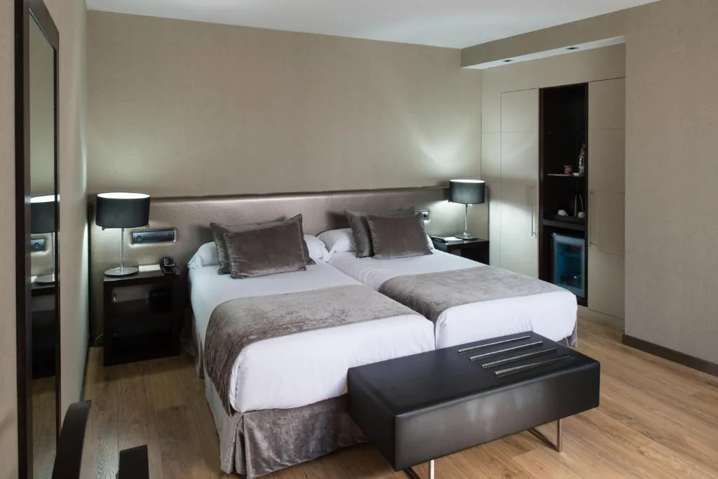 Superior tweepersoonskamer met terras - 1 of 2 bedden — Catalonia Avinyo