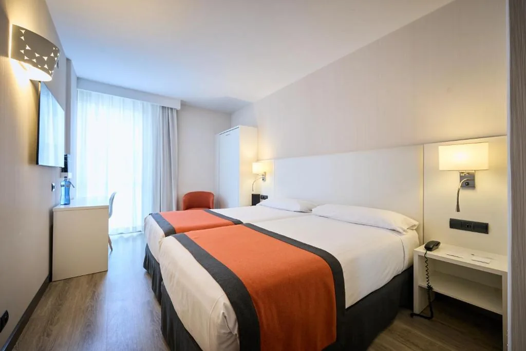 Dreibettzimmer (3 Erwachsene) — Catalonia Bristol