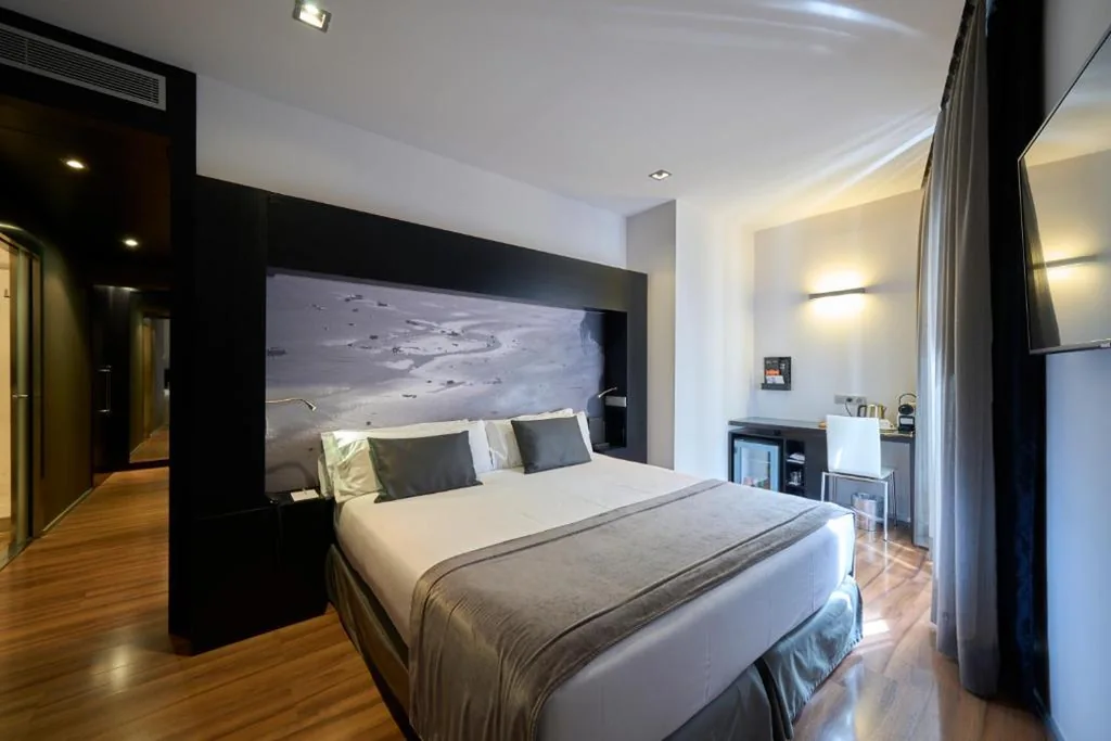 Chambre triple — Catalonia Catedral
