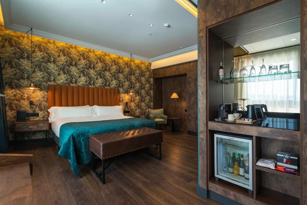 Suite — Catalonia Donosti