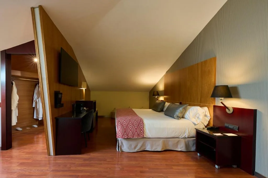 Habitación Doble Superior - Ático — Catalonia El Pilar