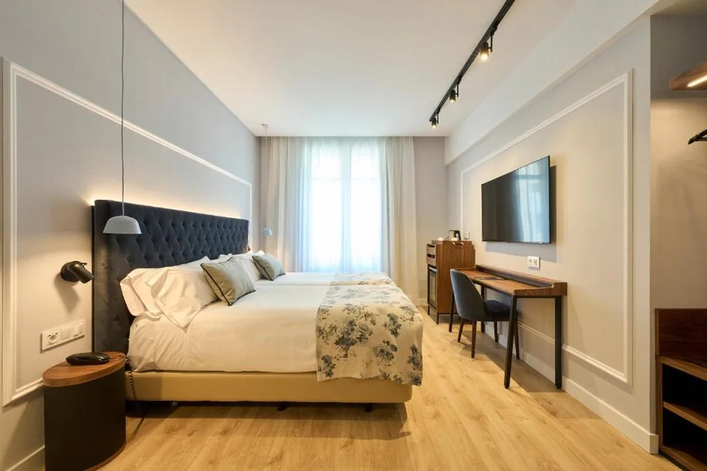 Habitación Triple Premium — Catalonia El Pilar