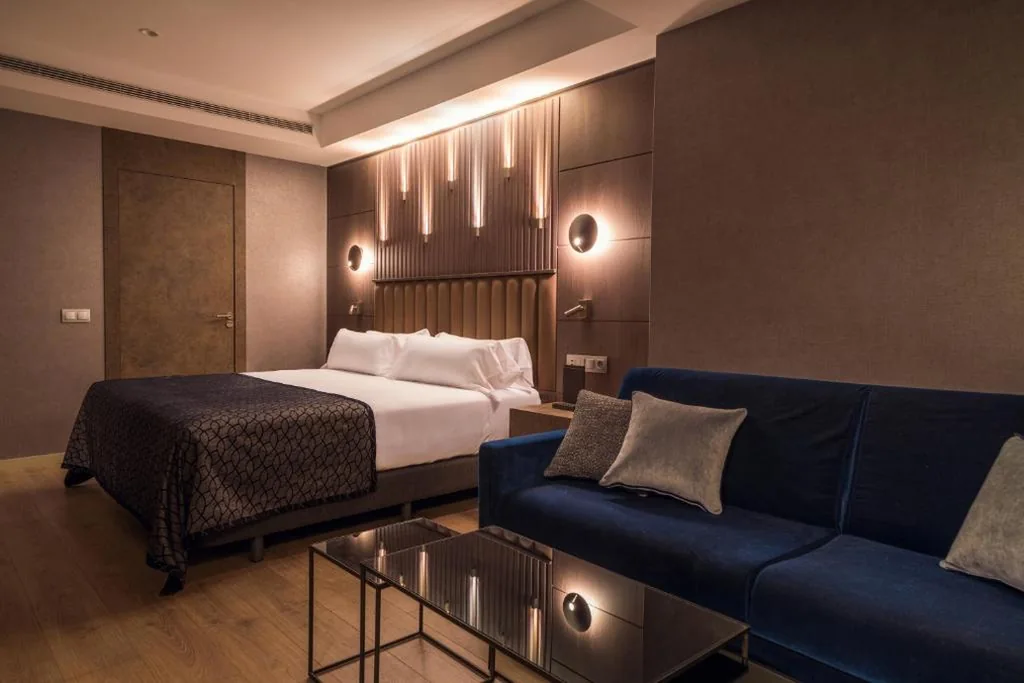 Suite Junior Deluxe con terrazza — Catalonia Gran Vía Bilbao