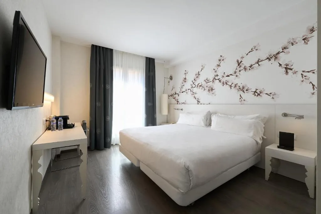 Superior-Doppelzimmer – 1 oder 2 Betten — Catalonia La Boquería