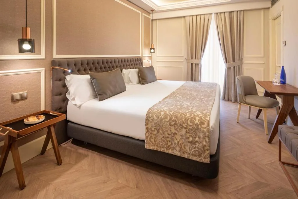 Habitación Doble Premium - 1 o 2 camas — Catalonia Las Cortes