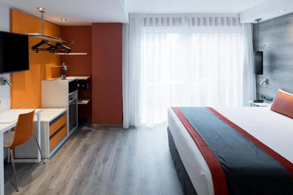 Habitación Familiar Premium — Catalonia Mikado