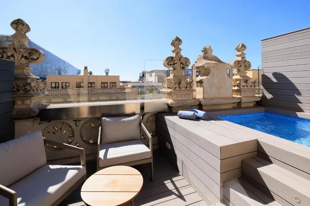 Deluxe-Doppelzimmer mit eigenem Pool und Spa-Zugang — Catalonia Plaza Catalunya