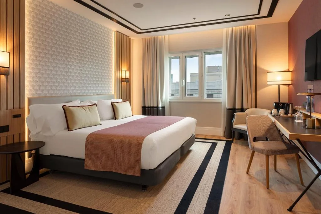 Superior Double Room with Gran Vía View - 1 or 2 Beds — Catalonia Plaza España Hotel & Spa
