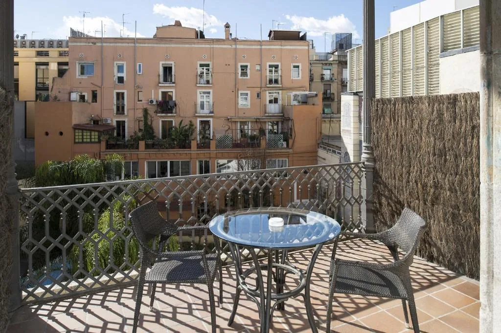 Doppelzimmer mit Terrasse – 1 oder 2 Betten — Catalonia Portal de l'Angel