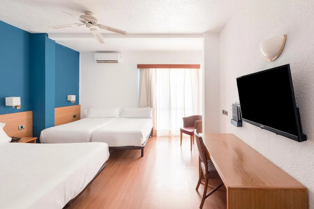 Quarto Familiar (2 adultos e 2 crianças) — Catalonia Punta del Rey