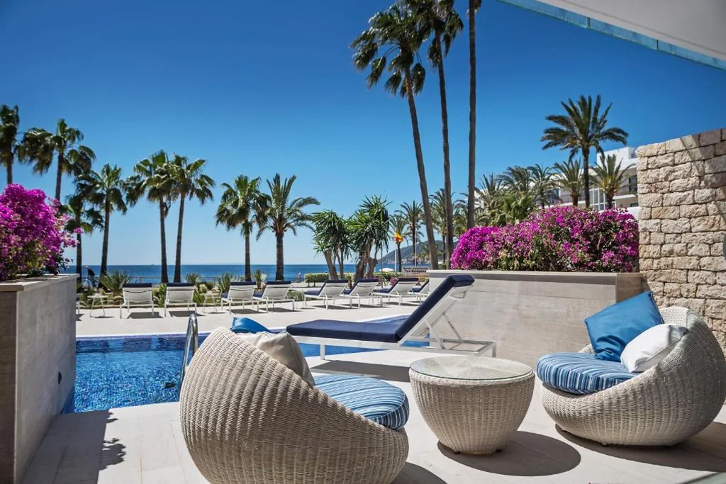 Suite Junior Superior con acceso directo a la piscina — Catalonia Royal Ses Estaques-Adults Only
