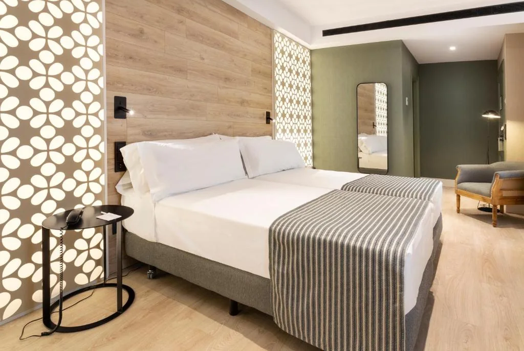 Quarto Duplo Premium - 1 ou 2 camas — Catalonia Santa Justa