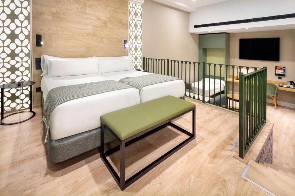Suite Courtyard com acesso ao spa — Catalonia Santa Justa