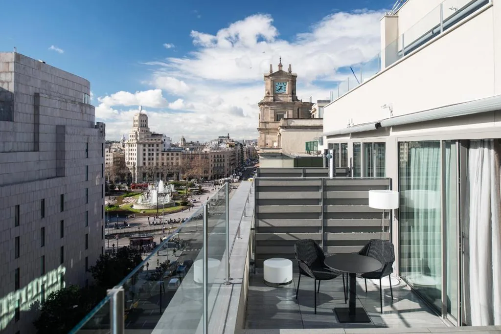 Superior Double Room with Terrace - 1 or 2 Beds — Catalonia Square 4* Sup