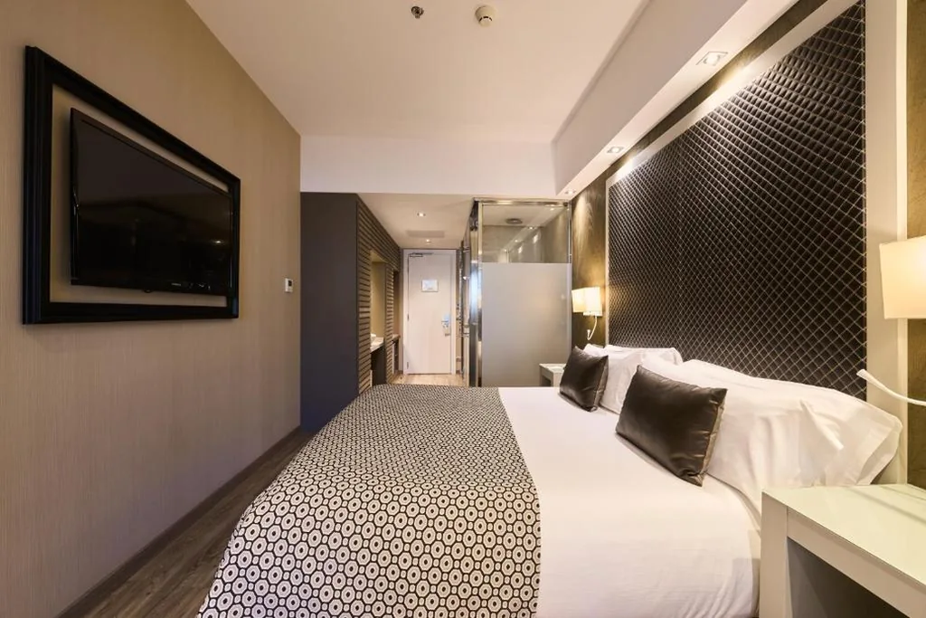 Junior Suite (3 Adults) — Catalonia Square 4* Sup