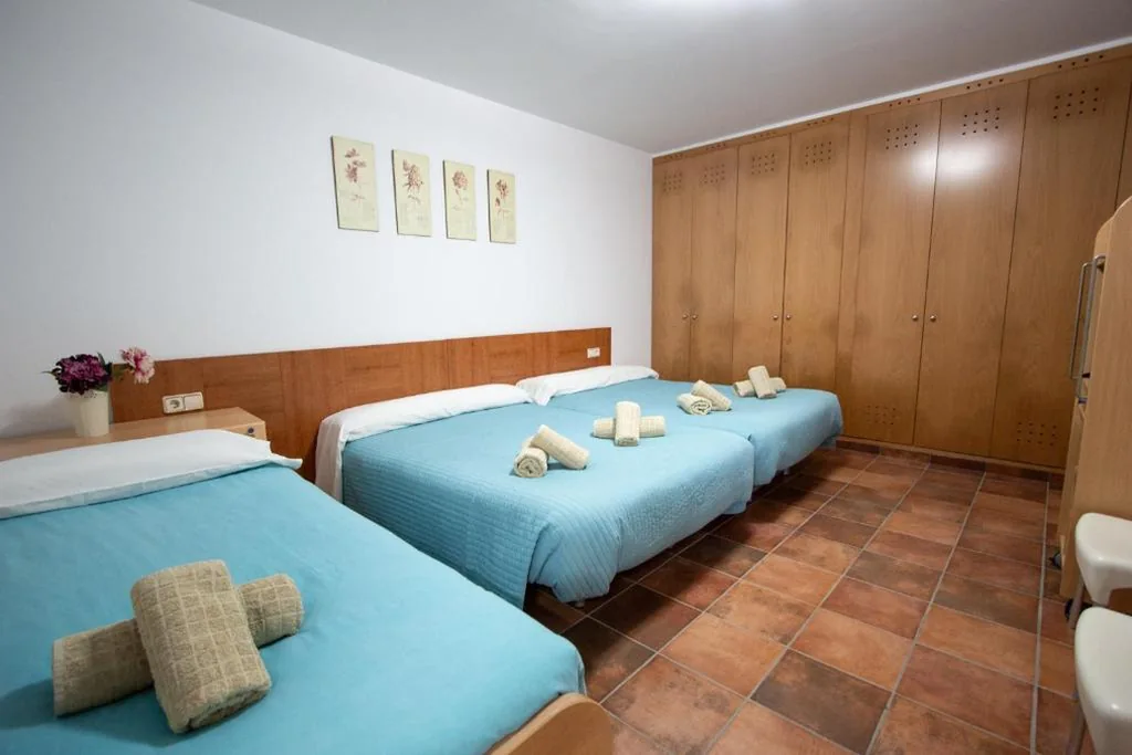 Catalunya Casas Tranquil Paradise, Private Pool and only 200 meters to beach!