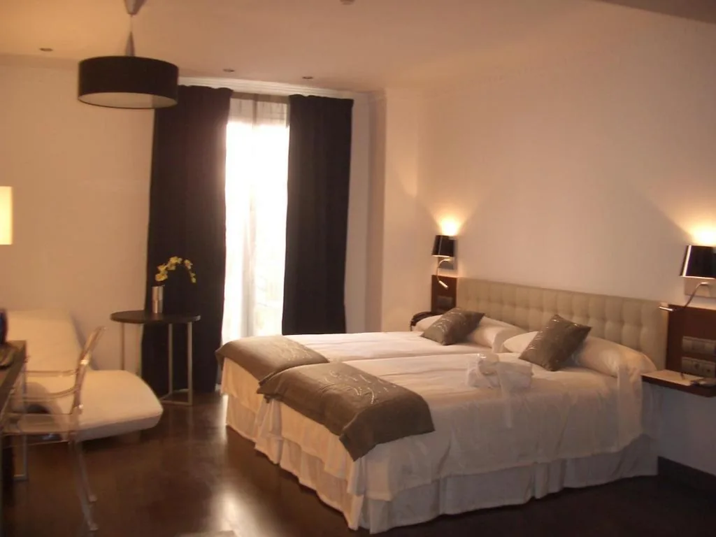 Chambre Double Supérieure — Catedral Almería