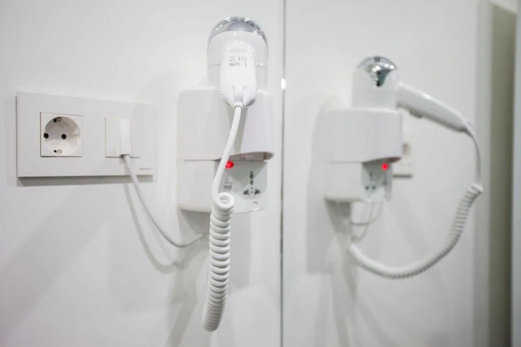 Habitación Doble Superior con baño privado — CC Malasaña