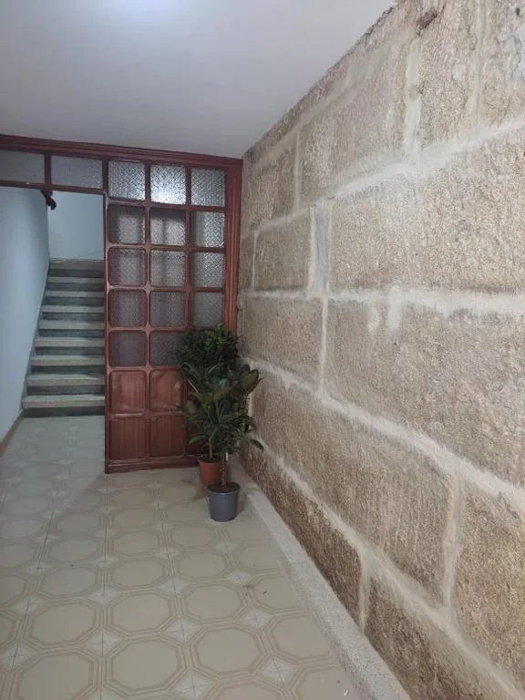 Casa con 5 camere da letto — Celia