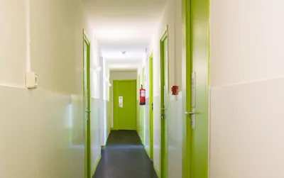 Central and Basic Universitat for YOUNG HOSTEL — Foto 7