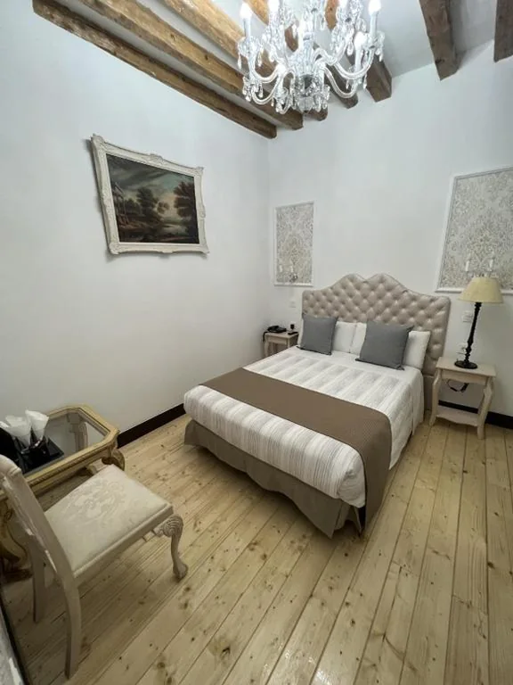 Interior Single Room — Central Palace Madrid