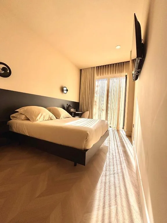 ダブルルーム — Central Suites Santander