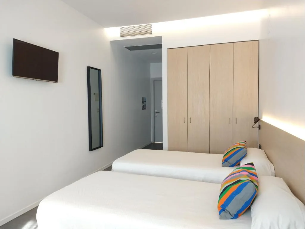 Habitación Individual Superior — Centre Esplai Albergue