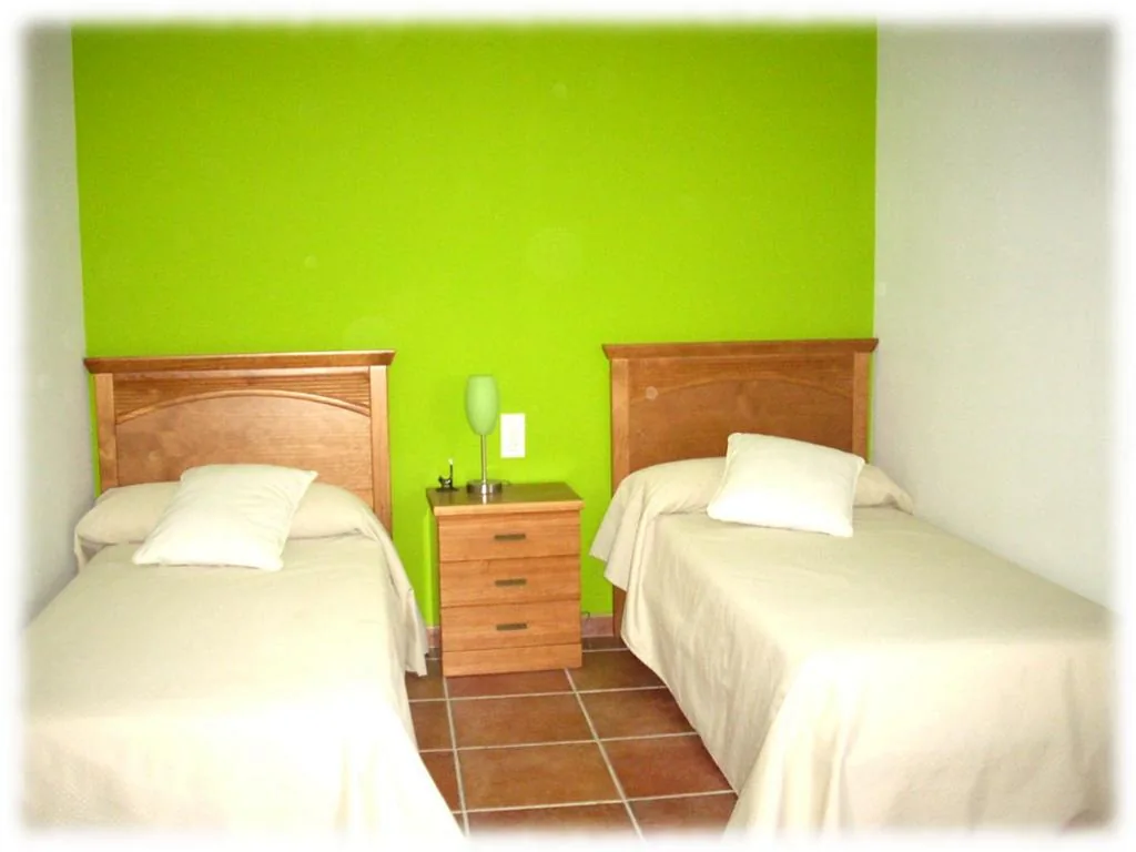 Habitación Doble - 2 camas — Centro Ornitológico El Primillar