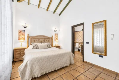 CERCADO DEL MEDIO, CHALET con PISCINA PRIVADA — foto 2