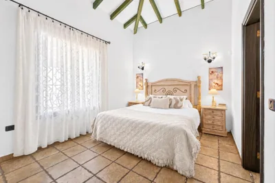 CERCADO DEL MEDIO, CHALET con PISCINA PRIVADA — foto 8