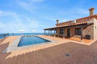 CERCADO DEL MEDIO, CHALET con PISCINA PRIVADA — foto 10