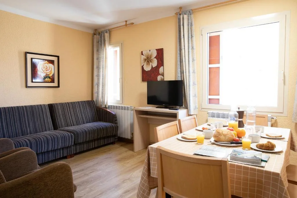 Apartamento de 2 dormitorios (4-6 adultos) — Cerdanya Viva Ecoestades