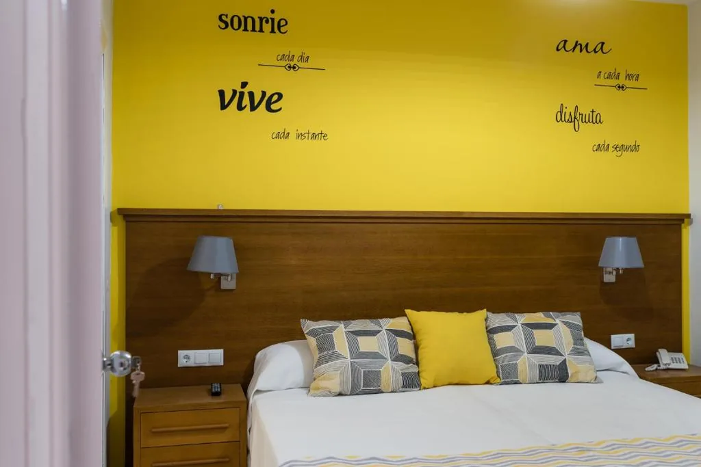 Habitación Doble con baño privado — Cerrardo Mérida