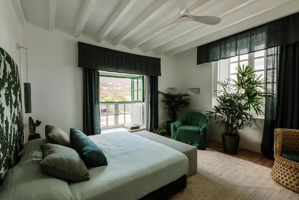 Doppelzimmer mit Bergblick — César Lanzarote Luxury Boutique Hotel - Adults Only