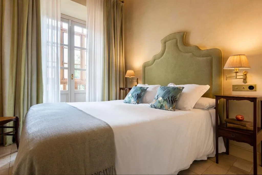 Apartment with Balcony — CH Apartments Boutique