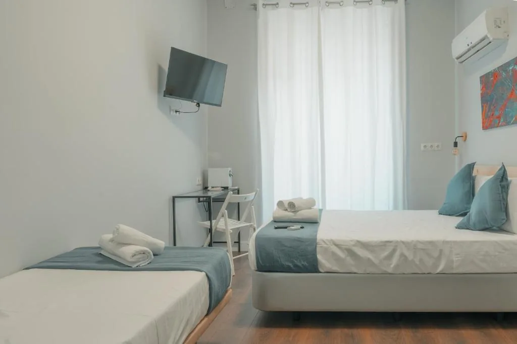 Dreibettzimmer — CH Barco