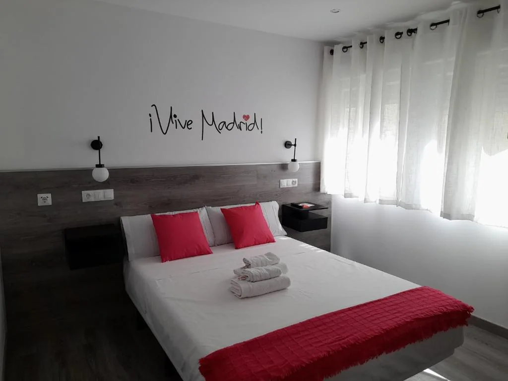 Camera Doppia con bagno privato — CH Bueno