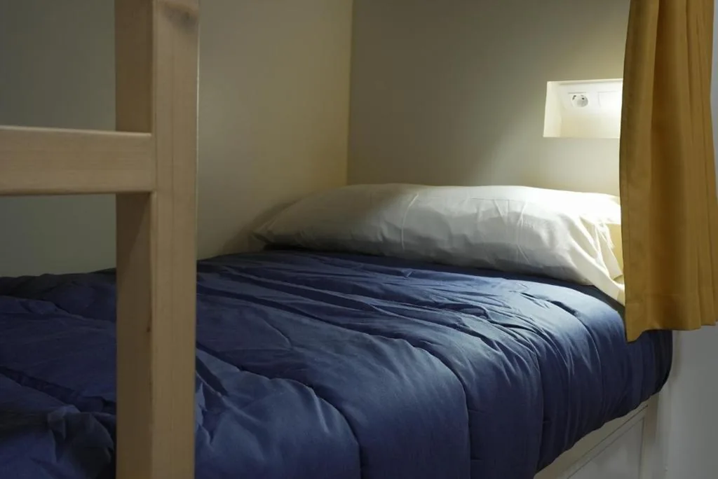 Habitación Cuádruple con baño compartido — CH Casucho da Peregrina