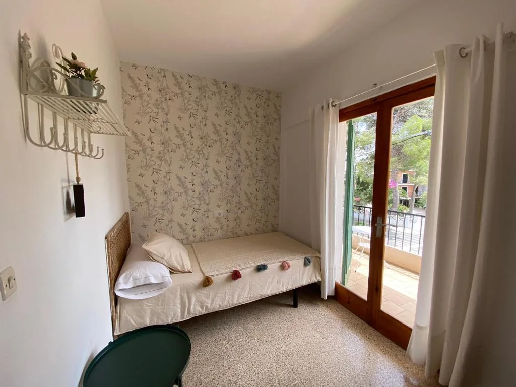 Habitación Individual Pequeña — CH El Quijote
