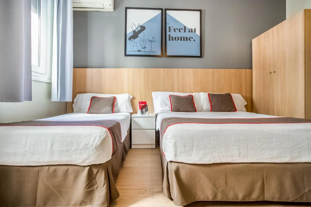 Camera doppia con bagno privato esterno — CH Las Murallas