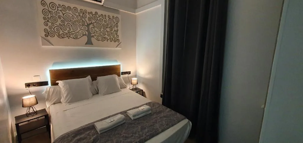 Budget-Doppelzimmer — CH Otello Rooms by HEBEROOMS